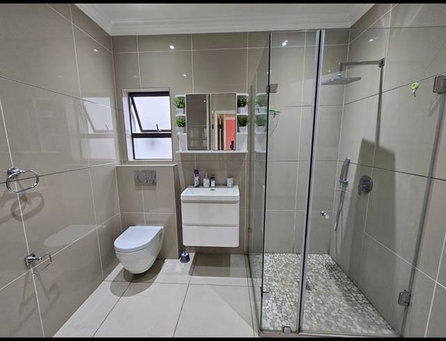 3 BEDROOM FLAT FOR SALE IN WINKLESPRUIT